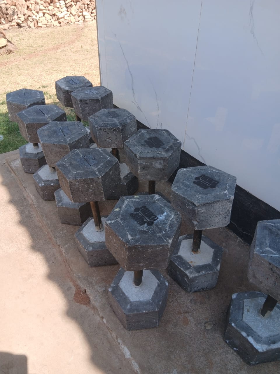 Mukajam concrete dumbbells